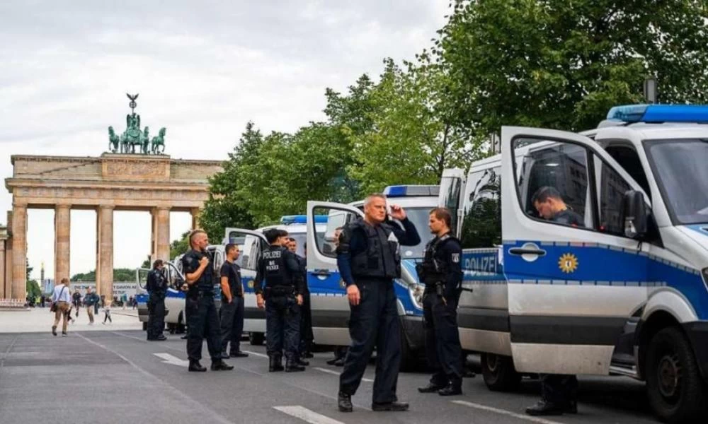 Βερολίνο: Μεγάλη διαδήλωση κατά των μέτρων για την πανδημία